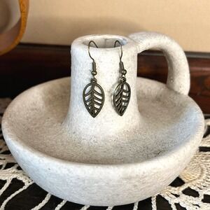 Handcrafted‎ Antique Bronze Leaf Cutout Dangle Earrings Bohemian Natural